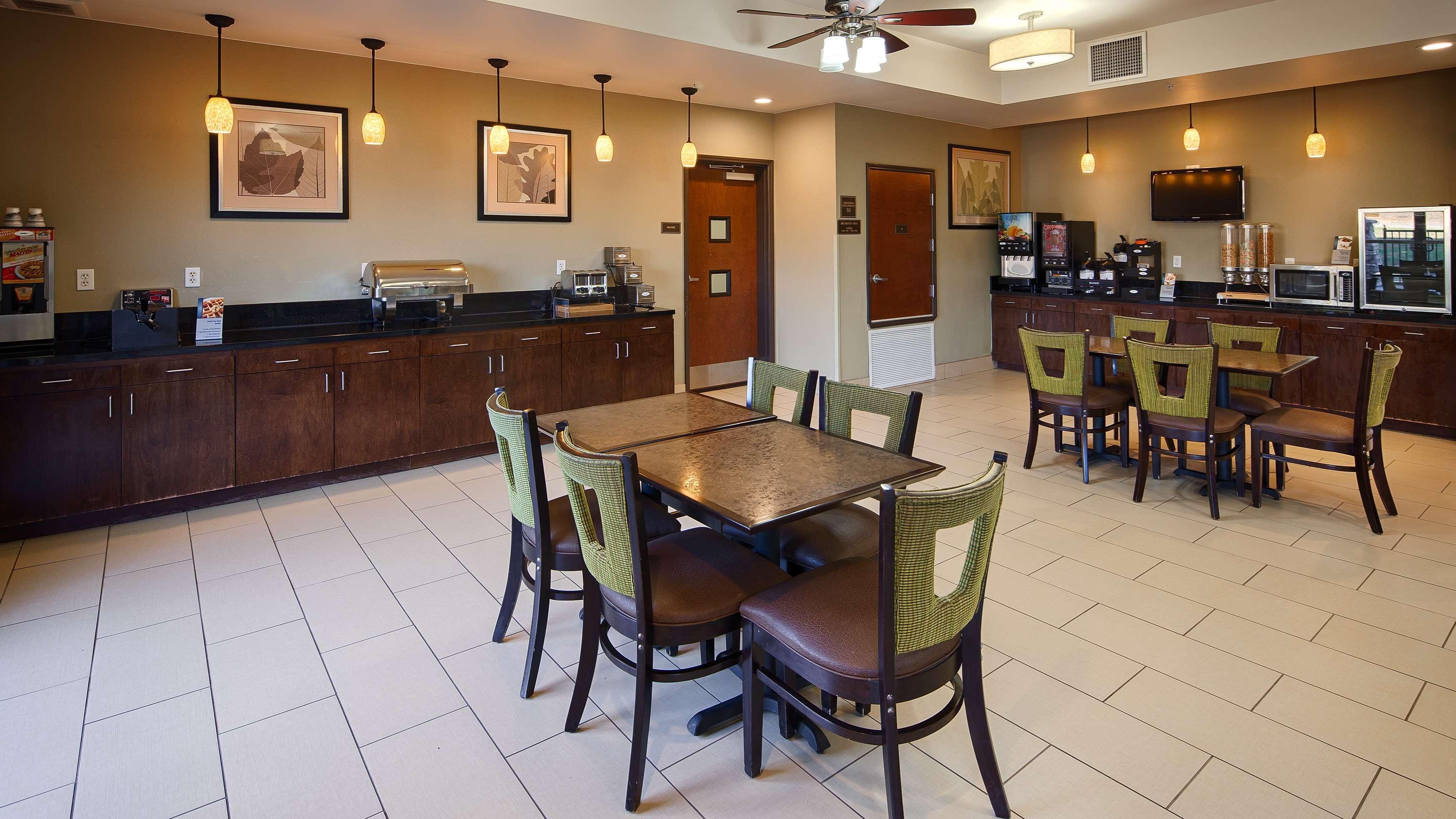 Best Western Plus Desoto Inn & Suites Mansfield Eksteriør bilde