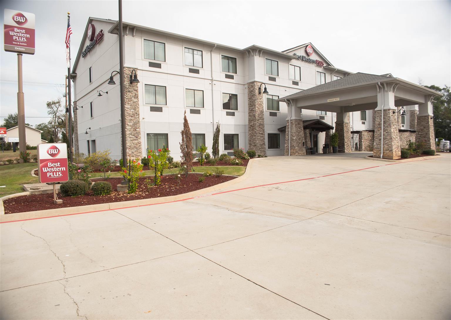 Best Western Plus Desoto Inn & Suites Mansfield Eksteriør bilde