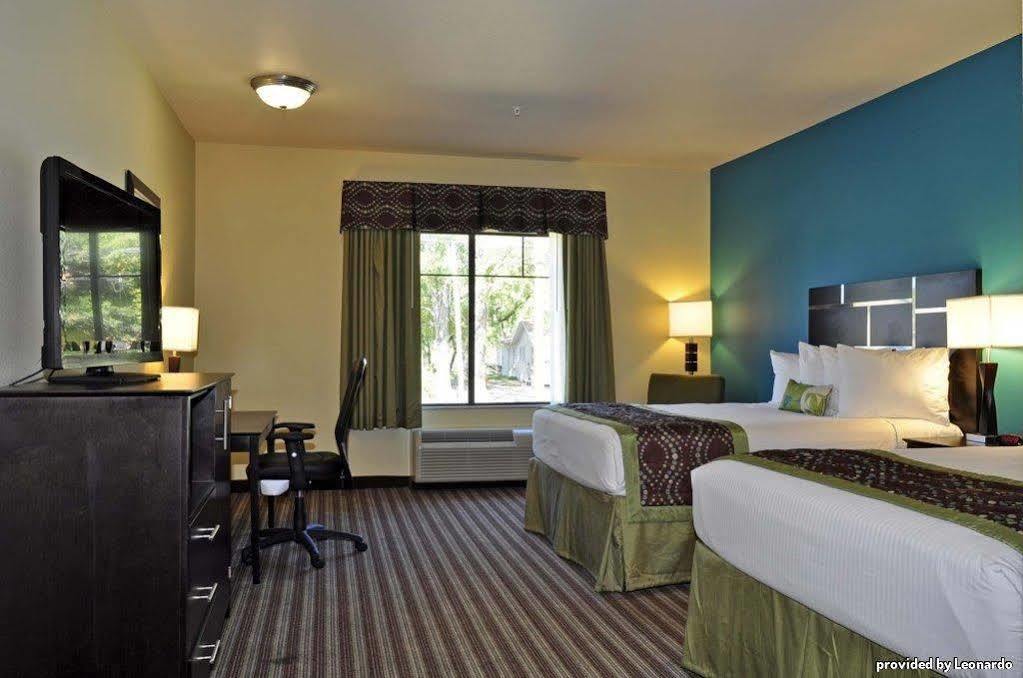 Best Western Plus Desoto Inn & Suites Mansfield Rom bilde